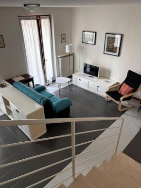 Near town centre and lake - Le Colombe